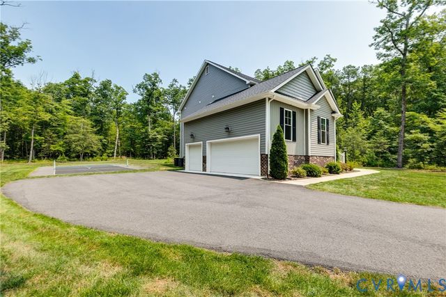 12668 Greenwood Rd, Glen Allen, VA 23059