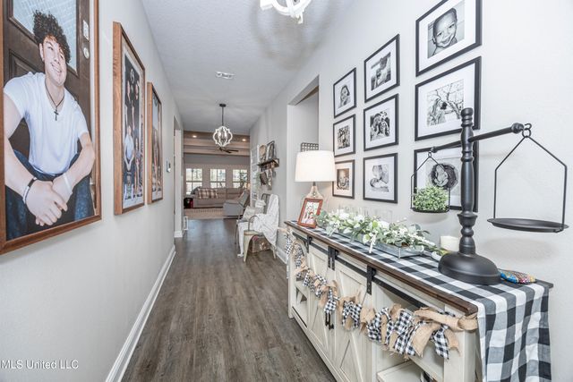 6452 Chickory Way, Ocean Springs, MS 39564