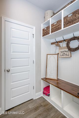 6452 Chickory Way, Ocean Springs, MS 39564