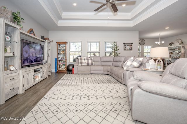 6452 Chickory Way, Ocean Springs, MS 39564