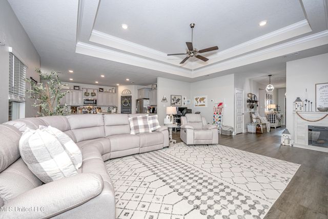 6452 Chickory Way, Ocean Springs, MS 39564