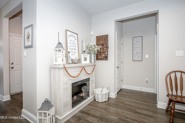 6452 Chickory Way, Ocean Springs, MS 39564