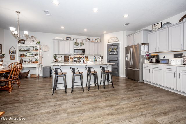 6452 Chickory Way, Ocean Springs, MS 39564