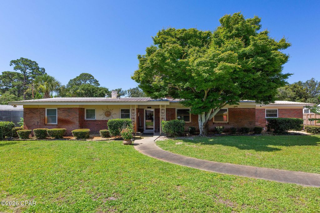 Image 3 of property listing at 405 Bay Shore Drive, Panama City Beach, FL 32407