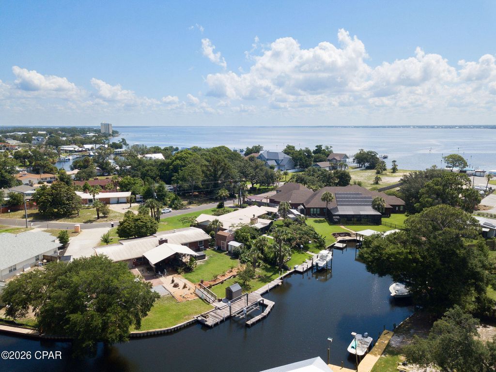 Image 39 of property listing at 405 Bay Shore Drive, Panama City Beach, FL 32407