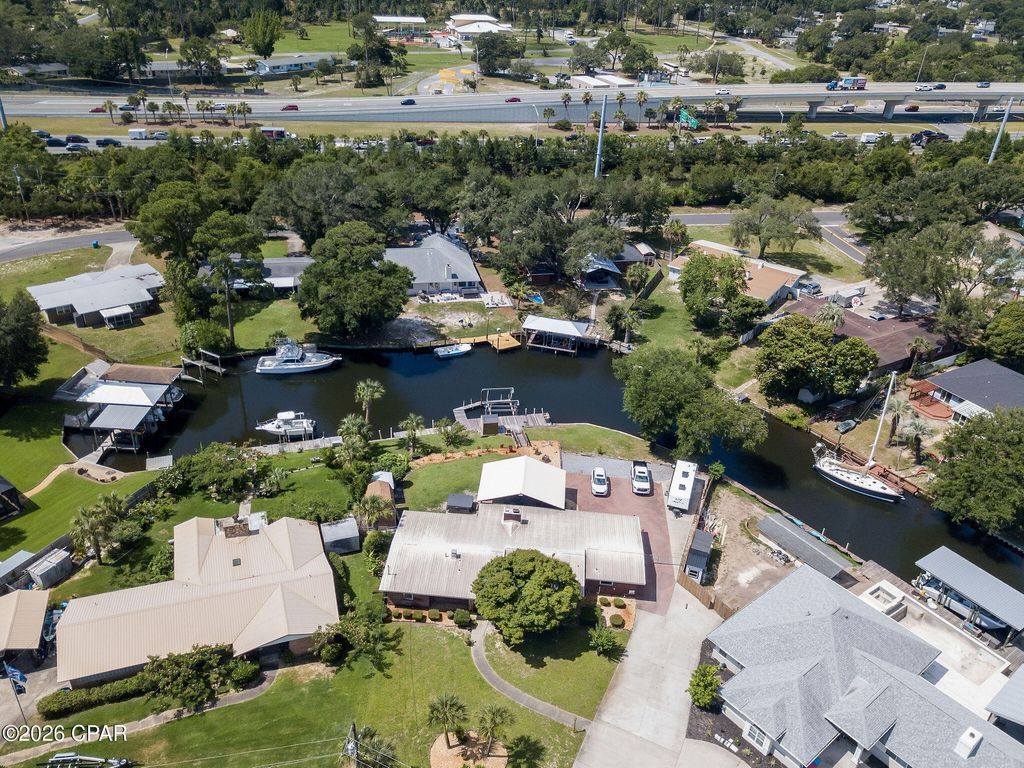 Image 43 of property listing at 405 Bay Shore Drive, Panama City Beach, FL 32407
