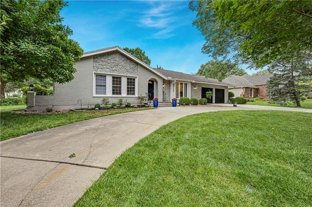 12730 Overbrook Road, Leawood, KS 66209