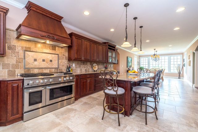 25 BRIDGETOWN PIKE, Feasterville Trevose, PA 19053