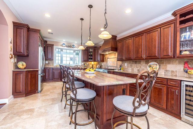 25 BRIDGETOWN PIKE, Feasterville Trevose, PA 19053