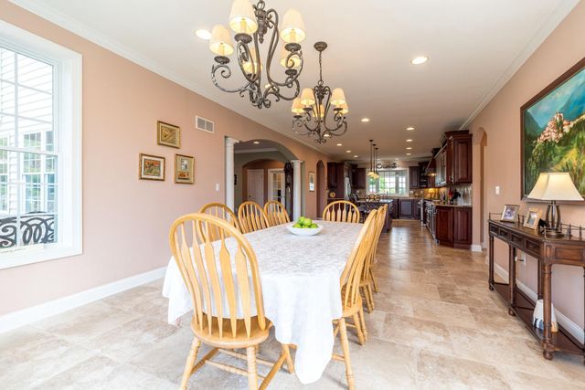 25 BRIDGETOWN PIKE, Feasterville Trevose, PA 19053