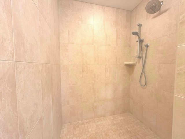 25 BRIDGETOWN PIKE, Feasterville Trevose, PA 19053