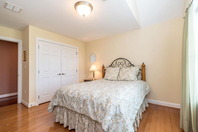 25 BRIDGETOWN PIKE, Feasterville Trevose, PA 19053