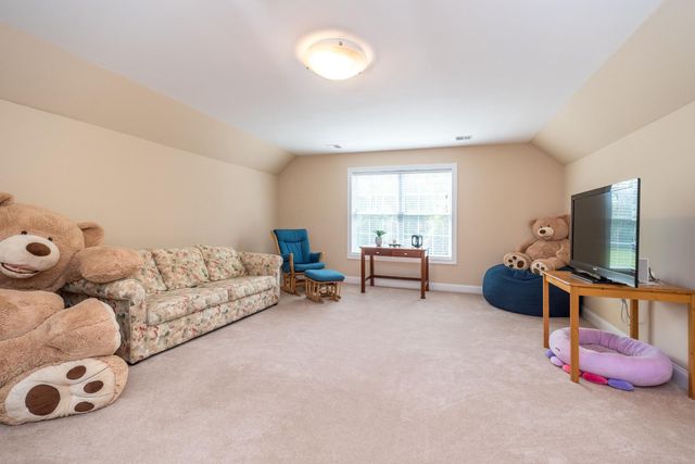 25 BRIDGETOWN PIKE, Feasterville Trevose, PA 19053