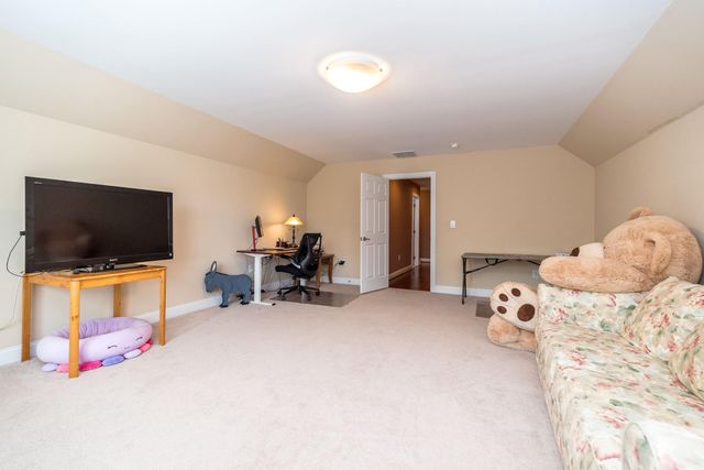 25 BRIDGETOWN PIKE, Feasterville Trevose, PA 19053