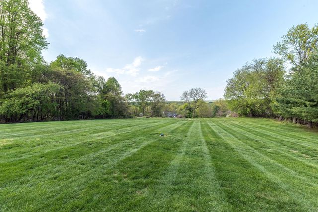 25 BRIDGETOWN PIKE, Feasterville Trevose, PA 19053