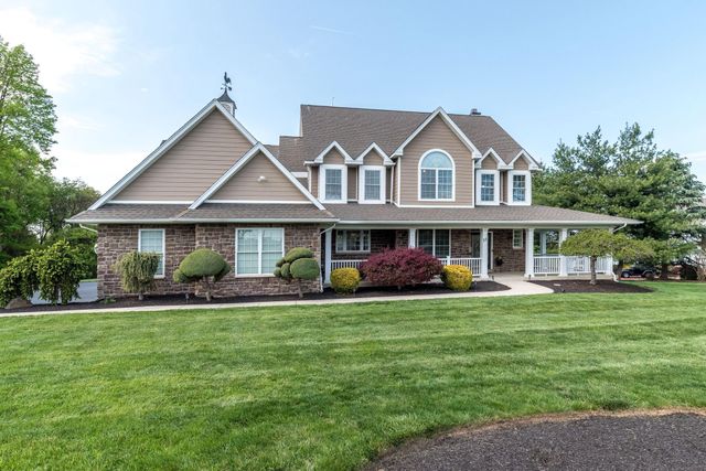 25 BRIDGETOWN PIKE, Feasterville Trevose, PA 19053