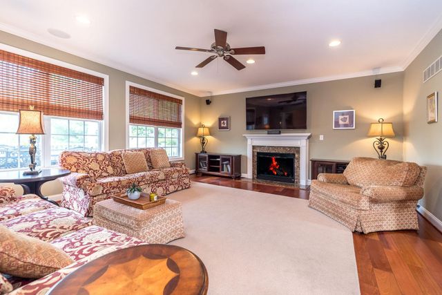 25 BRIDGETOWN PIKE, Feasterville Trevose, PA 19053