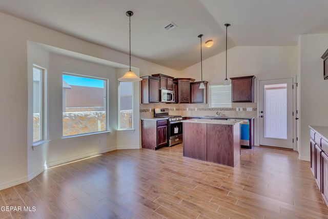 14345 Tobe Davis Drive Drive, Horizon City, TX 79928