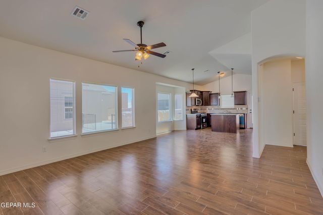 14345 Tobe Davis Drive Drive, Horizon City, TX 79928