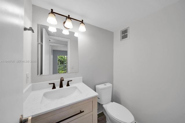 100 E Northampton E 100, West Palm Beach, FL 33417