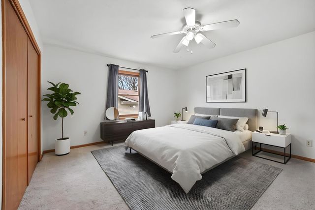 2211 Candlewick Drive SE, Poplar Grove, IL 61065