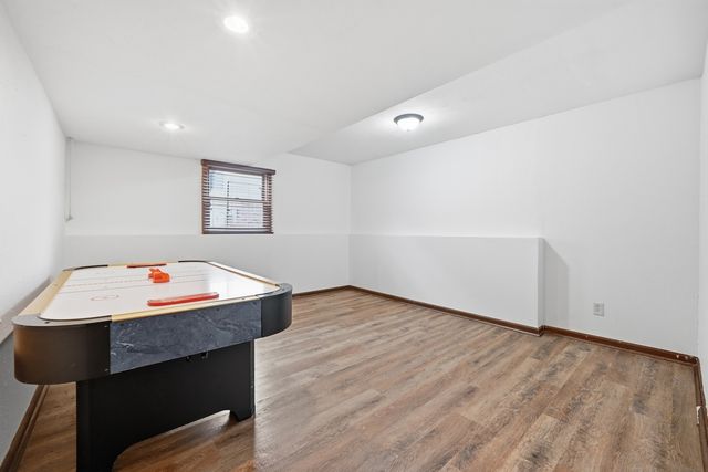 2211 Candlewick Drive SE, Poplar Grove, IL 61065