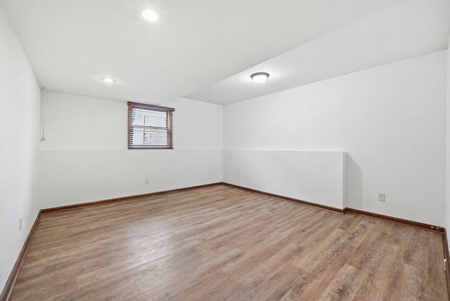 2211 Candlewick Drive SE, Poplar Grove, IL 61065