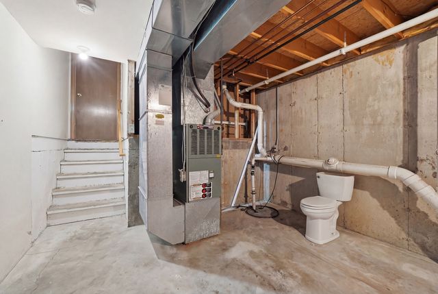 2211 Candlewick Drive SE, Poplar Grove, IL 61065