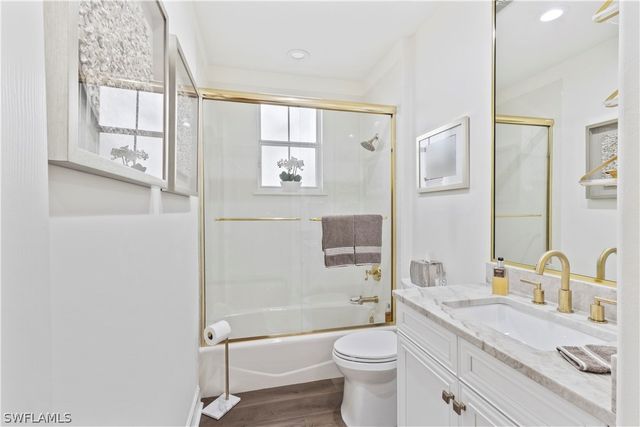 2834 Tiburon BLVD E 101, Naples, FL 34109