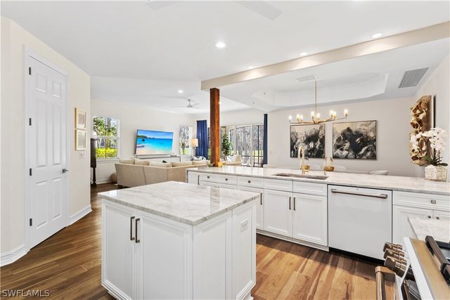 2834 Tiburon BLVD E 101, Naples, FL 34109