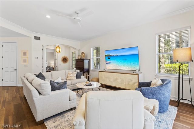 2834 Tiburon BLVD E 101, Naples, FL 34109