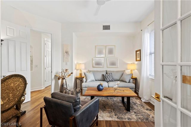 2834 Tiburon BLVD E 101, Naples, FL 34109