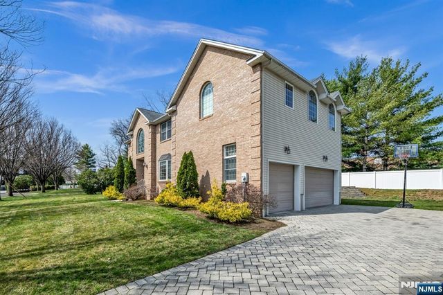 683 Victoria Avenue, Paramus, NJ 07652