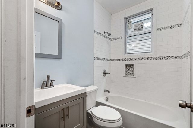 543 N Grove St, East Orange City, NJ 07017