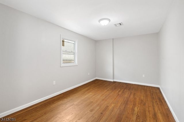 543 N Grove St, East Orange City, NJ 07017