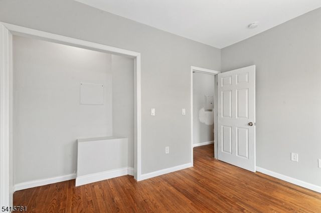 543 N Grove St, East Orange City, NJ 07017