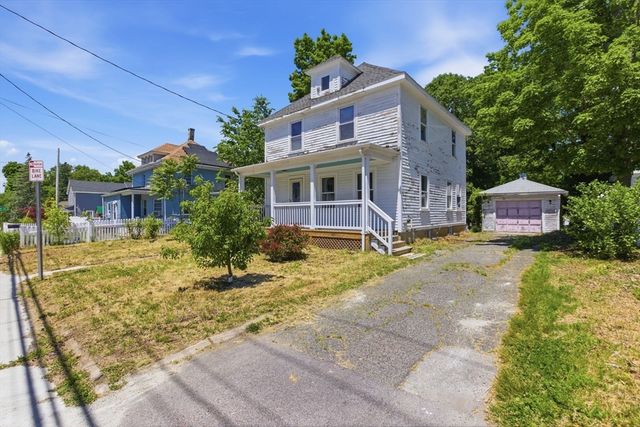 96 Union St, Holbrook, MA 02343