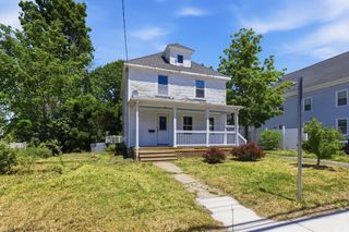 96 Union St, Holbrook, MA 02343