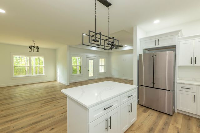 22 E Golden Island, Nancy, KY 42544