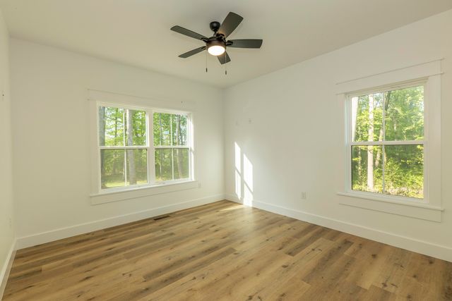 22 E Golden Island, Nancy, KY 42544