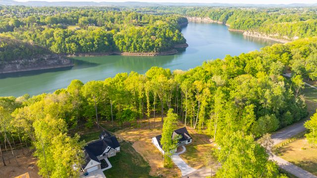 22 E Golden Island, Nancy, KY 42544