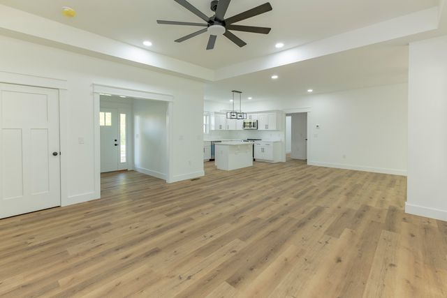 22 E Golden Island, Nancy, KY 42544