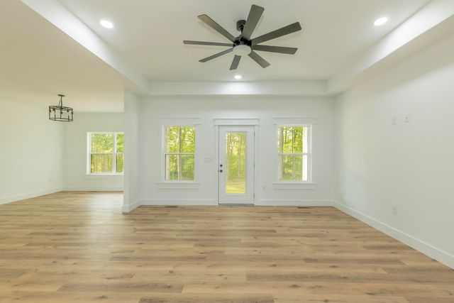 22 E Golden Island, Nancy, KY 42544
