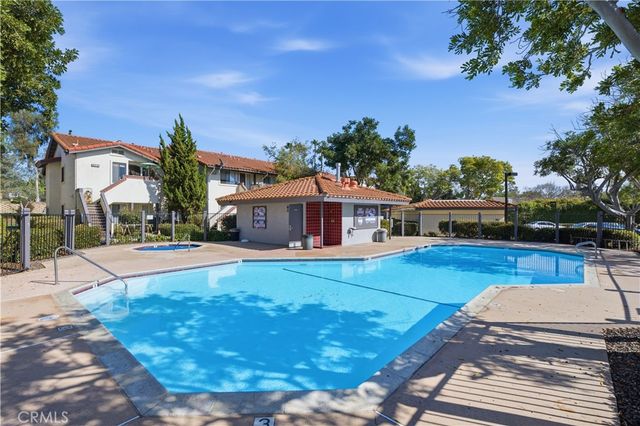 980 Lupine Hills Drive 83, Vista, CA 92081