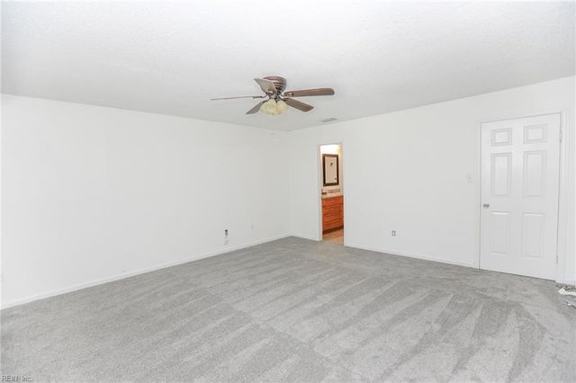 4828 Oldwick CT, Virginia Beach, VA 23462