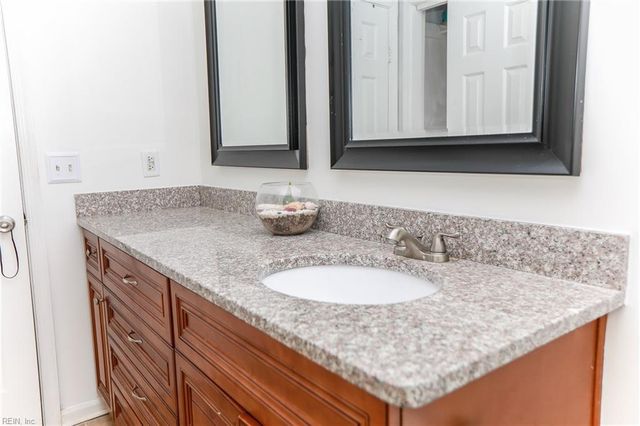 4828 Oldwick CT, Virginia Beach, VA 23462