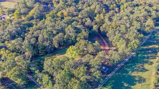 12214 Kenneth Price Road, Springdale, AR 72762