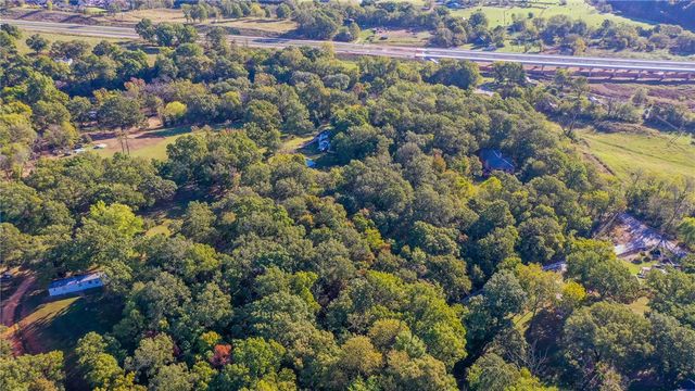 12214 Kenneth Price Road, Springdale, AR 72762