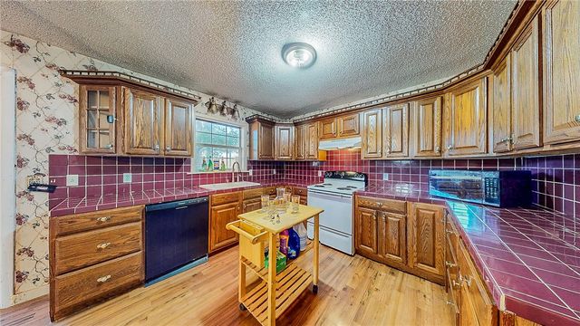 12214 Kenneth Price Road, Springdale, AR 72762