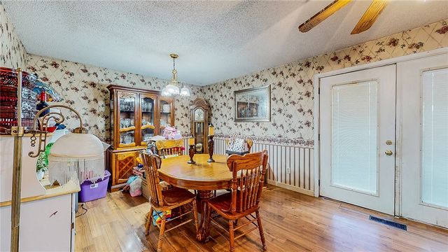 12214 Kenneth Price Road, Springdale, AR 72762